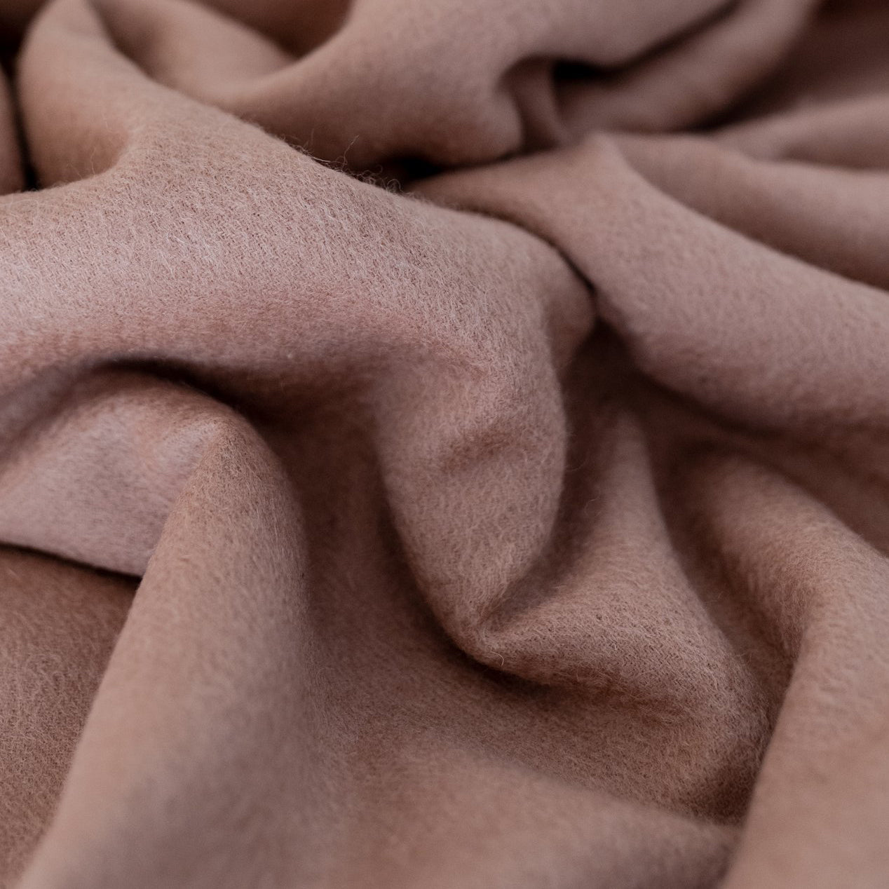 Luxurious Pure 100% Lambswool Blanket - Blush - 20% OFF