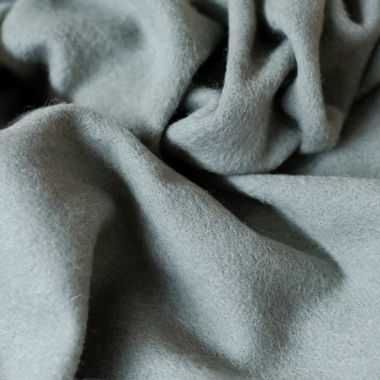 Luxurious Pure 100% Lambswool Blanket - Blush - 20% OFF